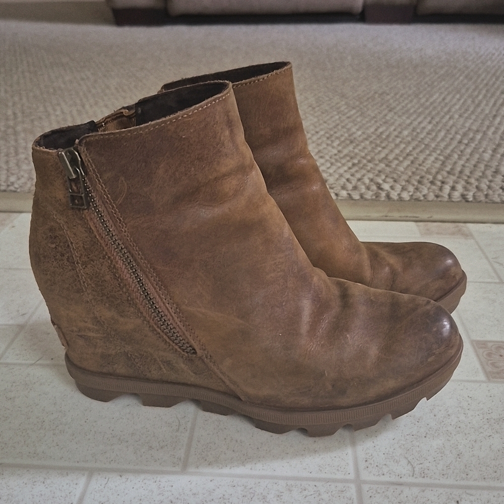 Sorel Tan Wedge Ankle Boots